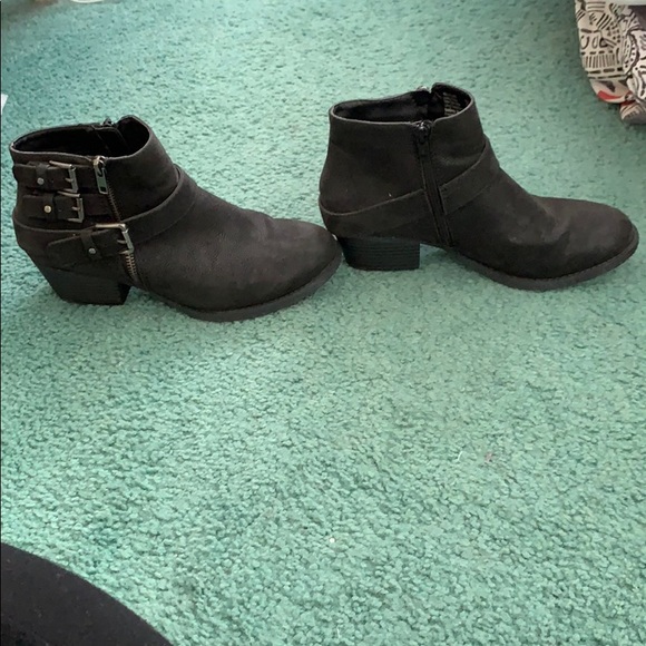 booties - Picture 2 of 4